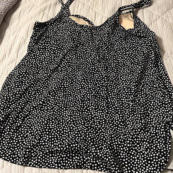 Ladies Swimsuit - Picture 4 of 4